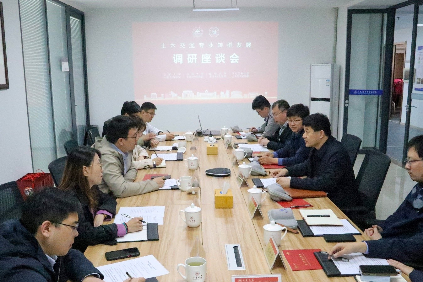1744620942073090044.jpg 专业转型.jpg